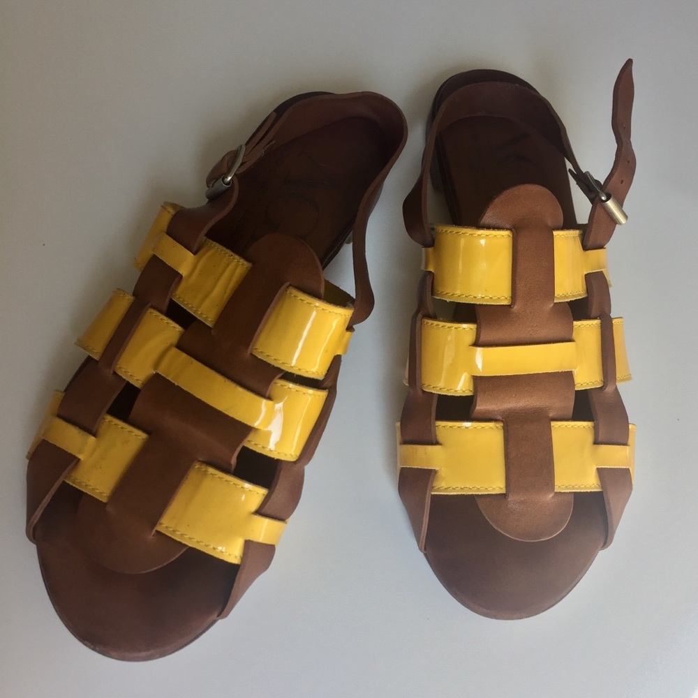 AGL Attilio Giusti Leombruni leather sandals
